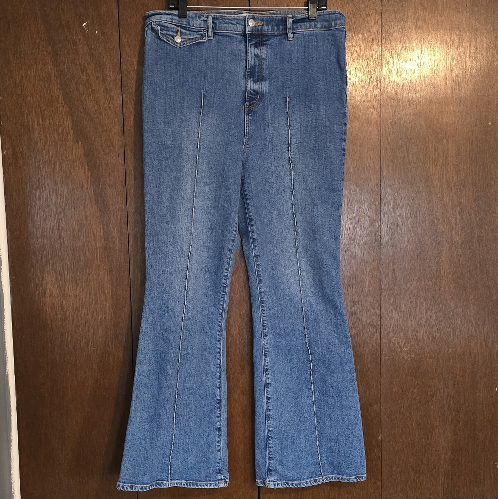 Loft Pintucked High Rise Slim Flare Jeans In Medium Stone Wash